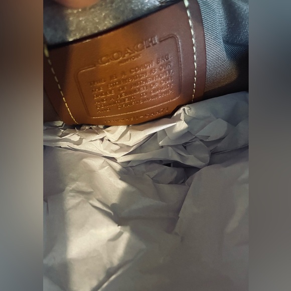 COACH Gallery Tote Bag In Signature Canvas With Cherry Print NWT - Picture 8 of 14